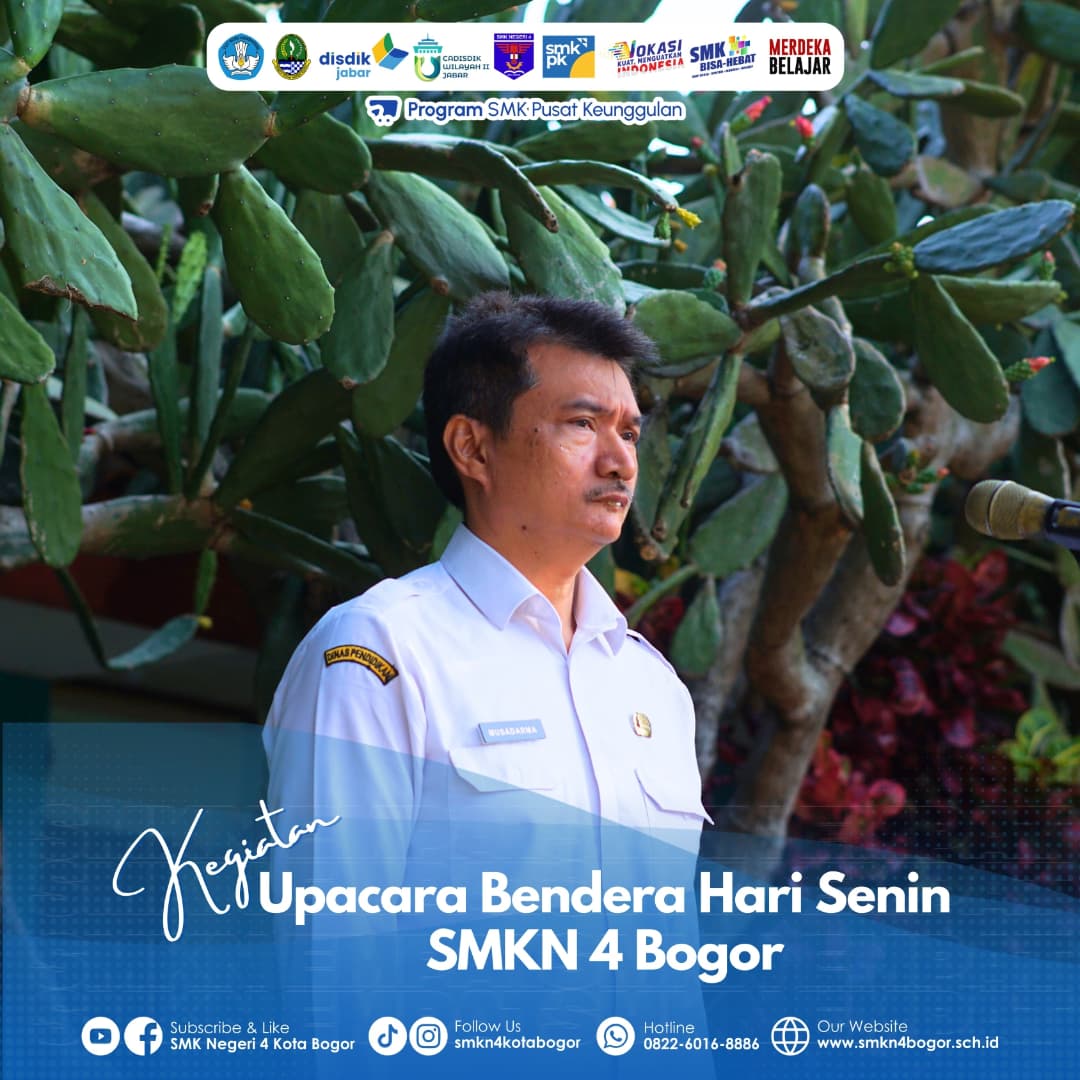 Upacara Bendera di Lapangan SMK Negeri 4 Bogor